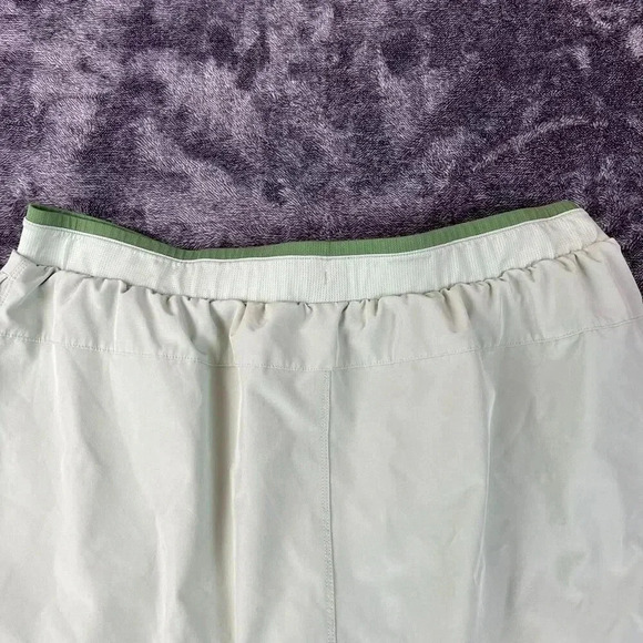 Fabletics The Fundamental Short Men's 35 7" Inseam Unlined Green Running - Picture 9 of 10